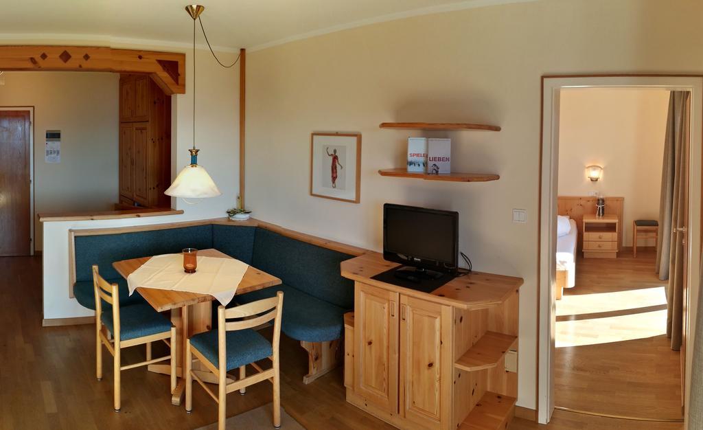 Hotel Am Hang Soprabolzano Room photo