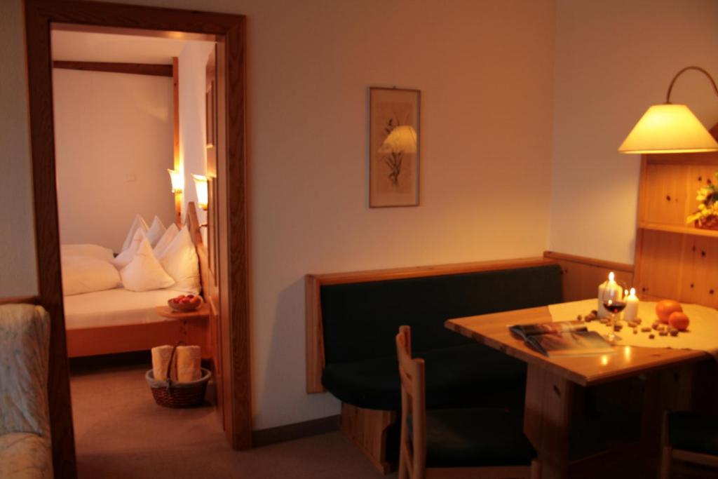 Hotel Am Hang Soprabolzano Room photo