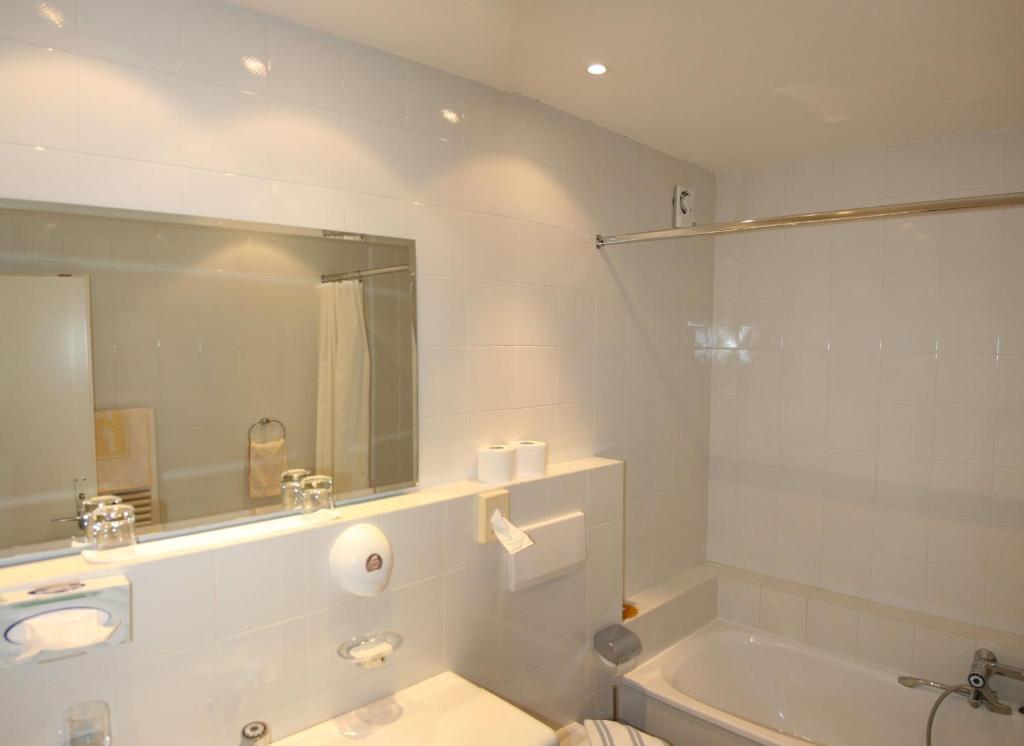 Hotel Am Hang Soprabolzano Room photo